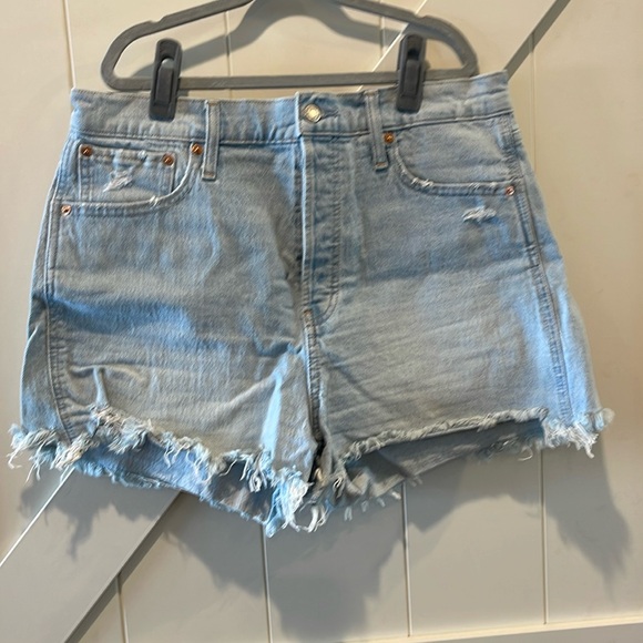 Woman’s Gap - Cheeky Short / Sky High - Picture 1 of 6